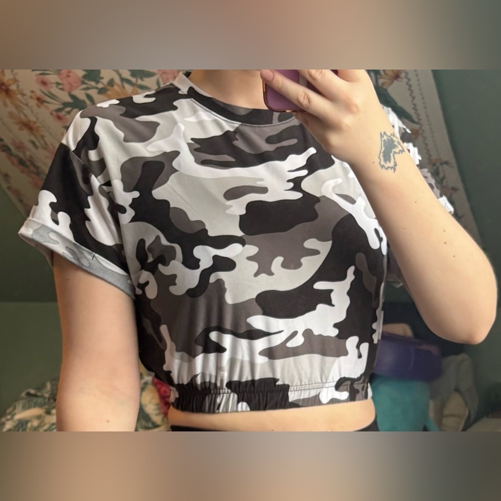 Trendy Black and White Camouflage Crop Top